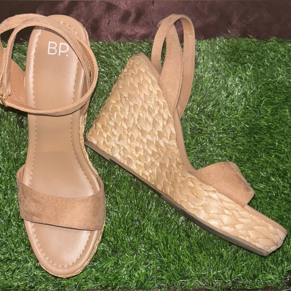 Wedge open toe heels by B.P. Size 7.5 - Picture 3 of 5